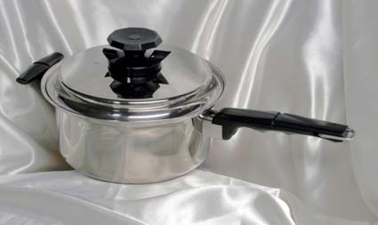 4 qrt. vacumatic waterless cookware